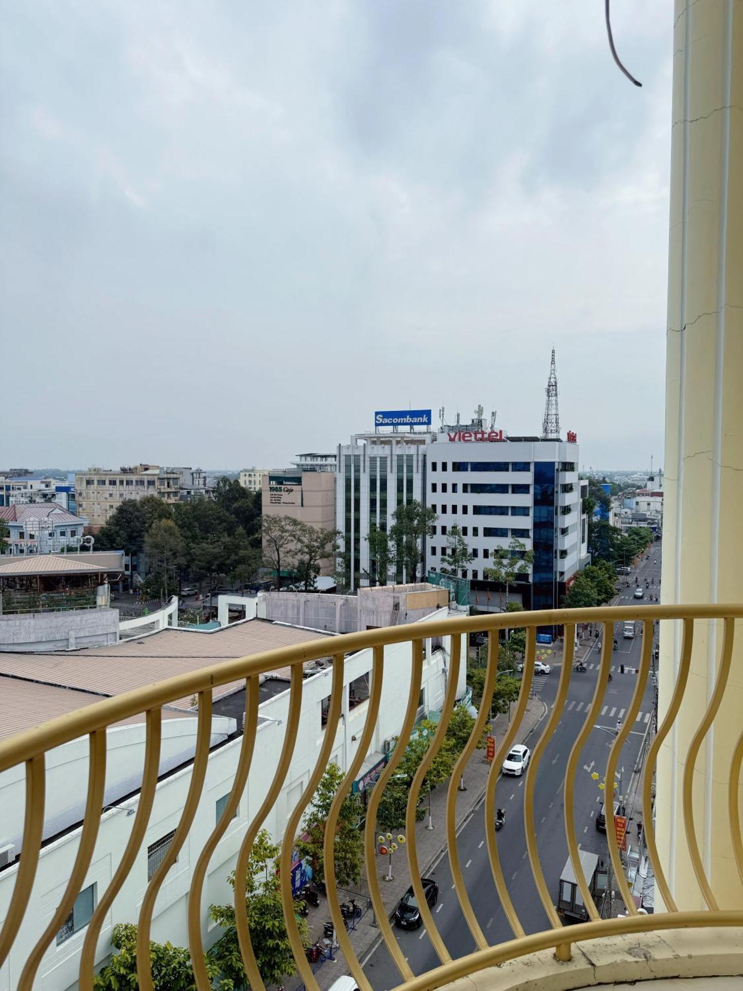 Khach San Ngu Long Hai Vĩnh Long Exterior foto